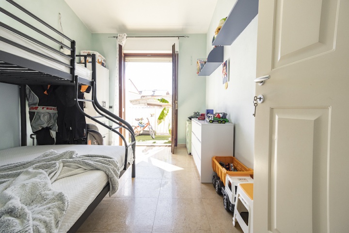 0 , 0 ,2 BathroomsBathrooms,Appartamento,In vendita,0,1035