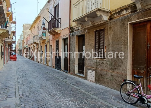 0 , 0 ,1 BagnoBathrooms,Appartamento,In vendita,0,1044