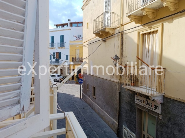 0 , 0 ,1 BagnoBathrooms,Appartamento,In vendita,0,1044