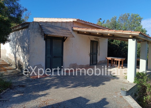 0 , 0 ,1 BagnoBathrooms,Casa indipendente,In vendita,0,1050